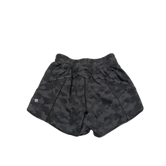 Lululemon Track That Mid-Rise Short 5"
Black / Obsidian Size 6 - Picture 5 of 10